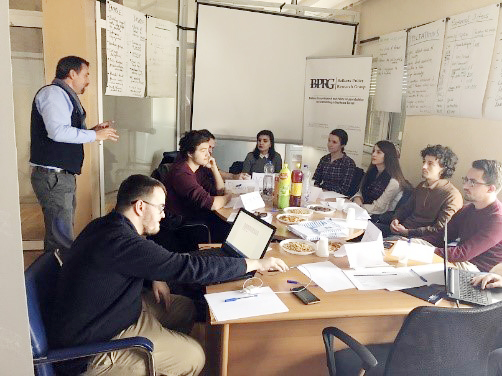 Workshop with youth activists of Lëvizja Vetëvendosje – “Strengthening the Role of Youth in Politics”
