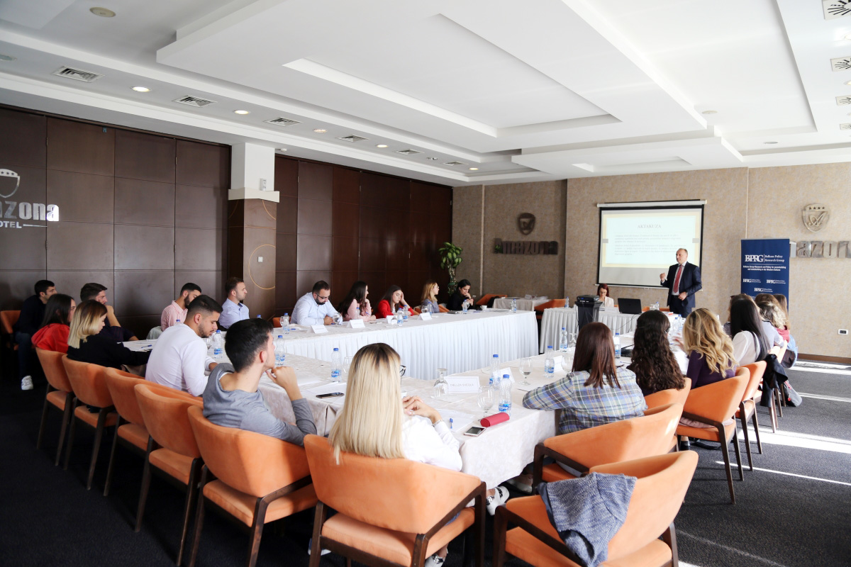 Sesije obuke: Izveštavanje o vladavini standarda na Kosovu