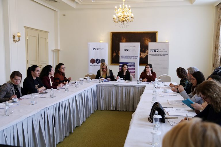 Diskutim: Fuqizimi i rolit të grupit të grave deputete dhe anëtareve të asamblesve komunale përmes përmirësimit të marrëdhënieve të tyre me mediat
