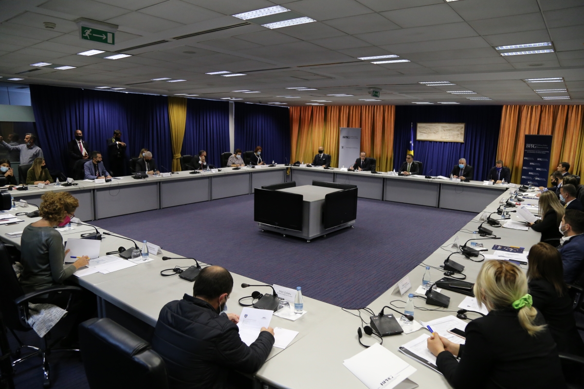 Tryezë diskutimi: Reforma e Administratës Publike: Shtytja e Saj Përpara