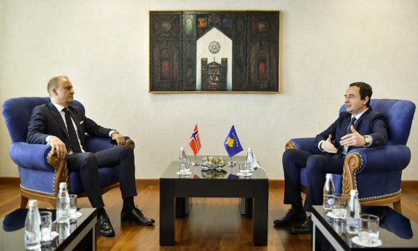 Kurti dhe ambasadori i Norvegjisë nënshkruajnë memorandum mirëkuptimi